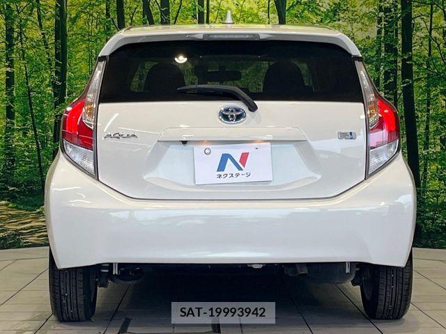 Toyota AQUA 2015-03 8072794-13