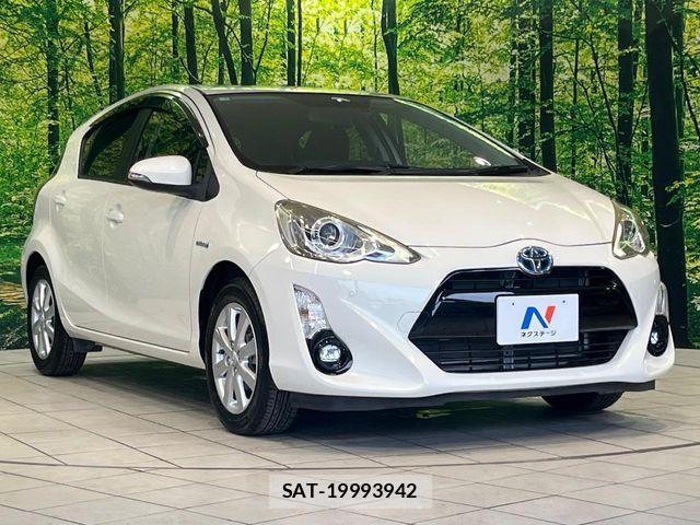 Toyota AQUA 2015-03 8072794-14