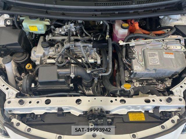Toyota AQUA 2015-03 8072794-16