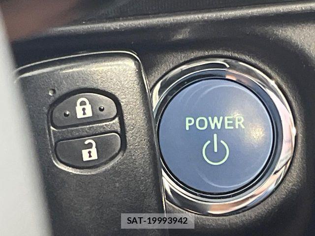 Toyota AQUA 2015-03 8072794-5