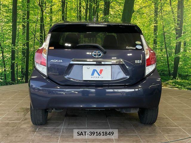 Toyota AQUA 2015-09 8072824-14