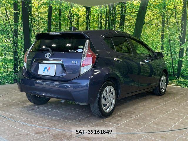Toyota AQUA 2015-09 8072824-16