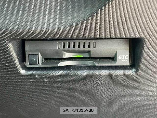 Toyota AQUA 2018-02 8072784-9