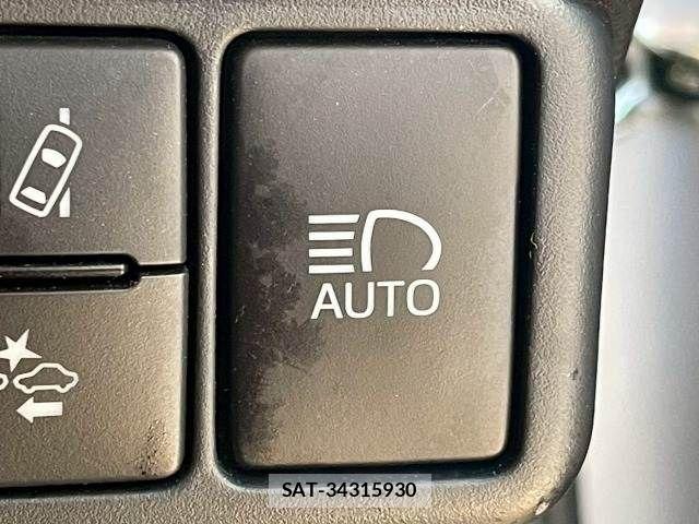 Toyota AQUA 2018-02 8072784-6