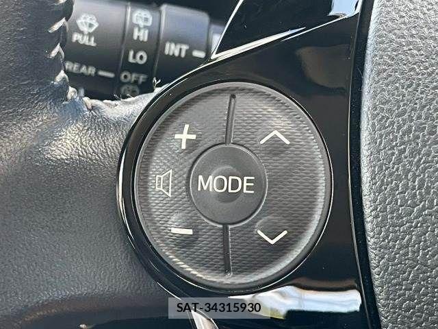 Toyota AQUA 2018-02 8072784-8