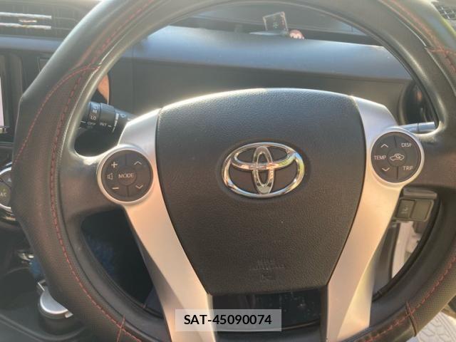 Toyota AQUA 2015-07 8072842-16