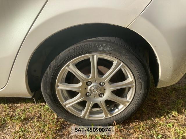 Toyota AQUA 2015-07 8072842-7