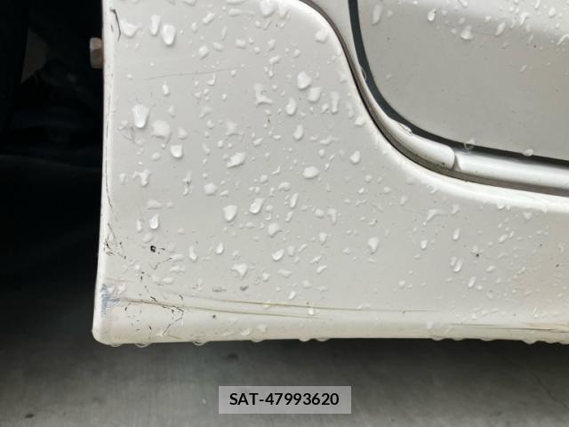 Toyota AQUA 2013-01 8072834-22