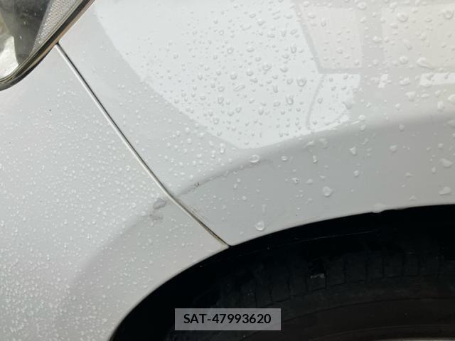 Toyota AQUA 2013-01 8072834-23