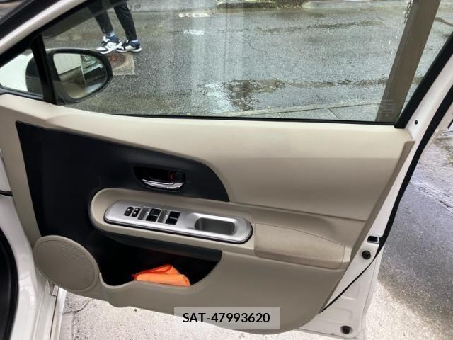 Toyota AQUA 2013-01 8072834-8