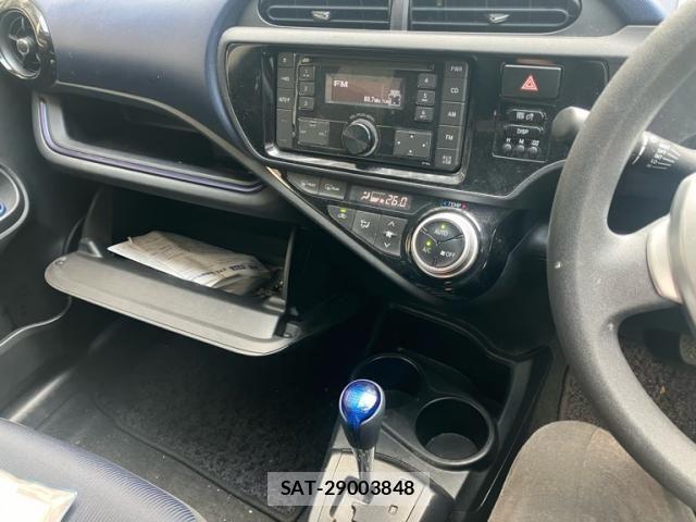 Toyota AQUA 2016-11 8098007-14