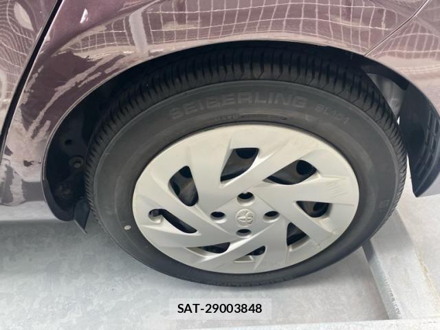 Toyota AQUA 2016-11 8098007-4