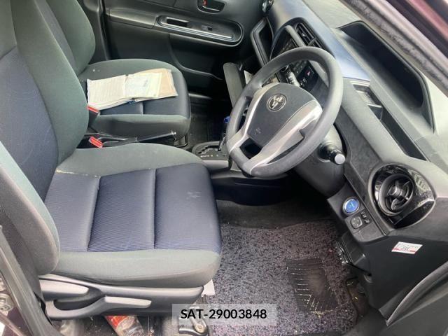 Toyota AQUA 2016-11 8098007-8