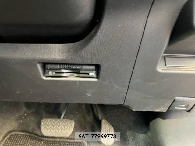 Toyota AQUA 2015-10 8098000-12