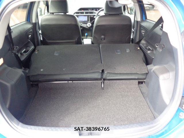 Toyota AQUA 2016-08 8097981-11