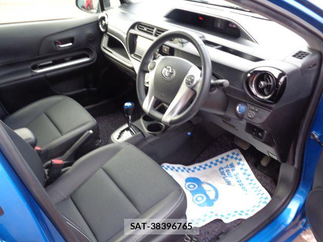 Toyota AQUA 2016-08 8097981-1