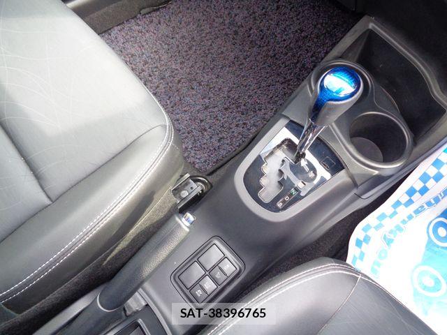 Toyota AQUA 2016-08 8097981-20