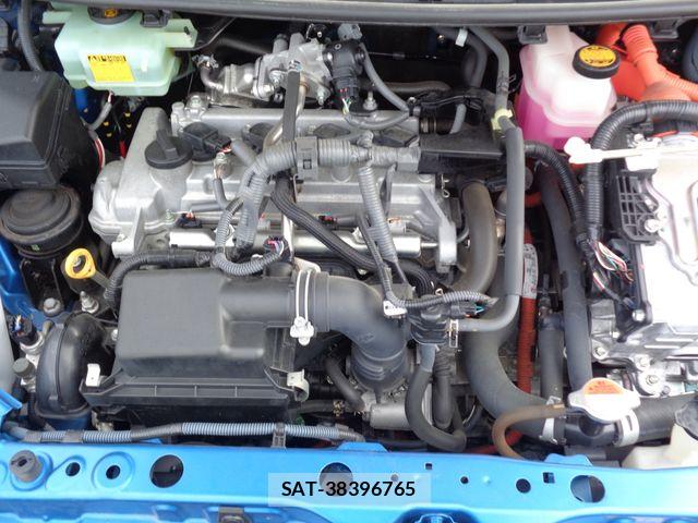 Toyota AQUA 2016-08 8097981-23