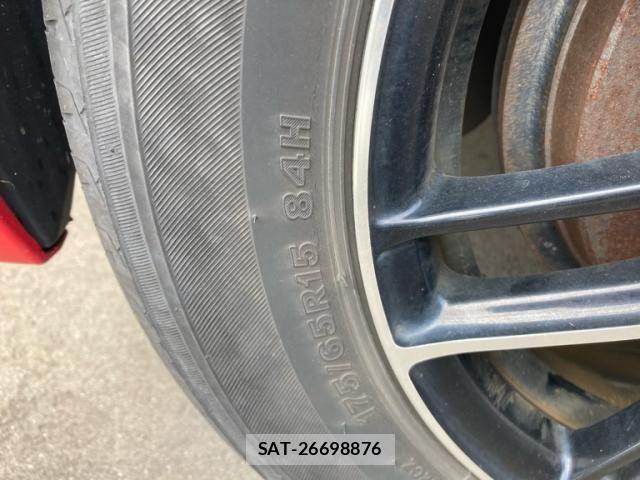 Toyota AQUA 2013-03 8098011-9