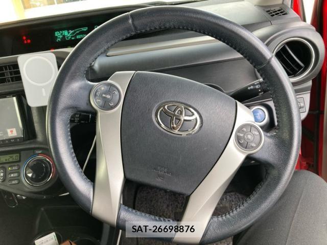 Toyota AQUA 2013-03 8098011-13