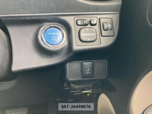 Toyota AQUA 2013-03 8098011-22