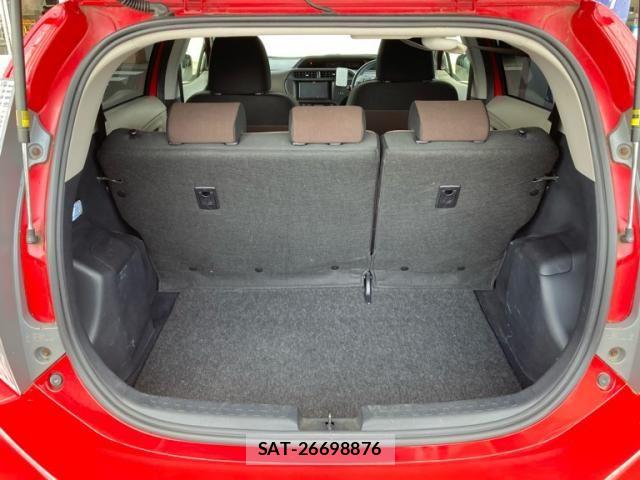 Toyota AQUA 2013-03 8098011-5