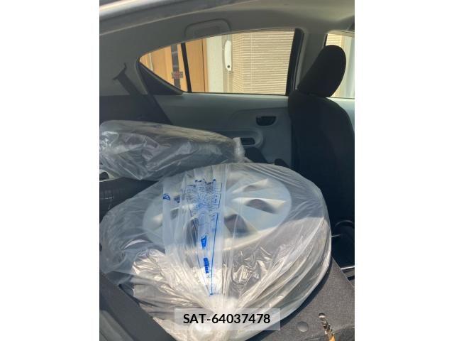Toyota AQUA 2012-07 8098013-9