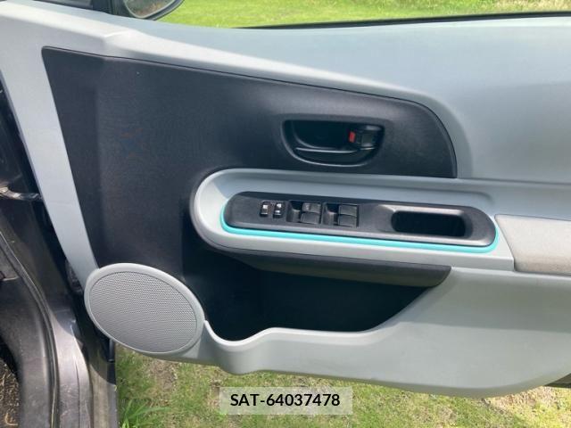 Toyota AQUA 2012-07 8098013-11