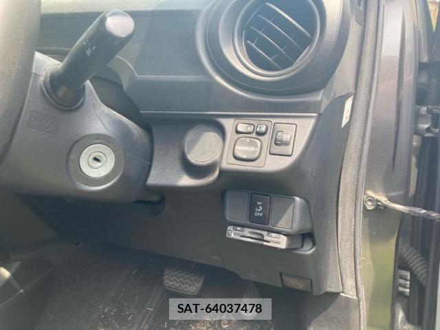 Toyota AQUA 2012-07 8098013-12