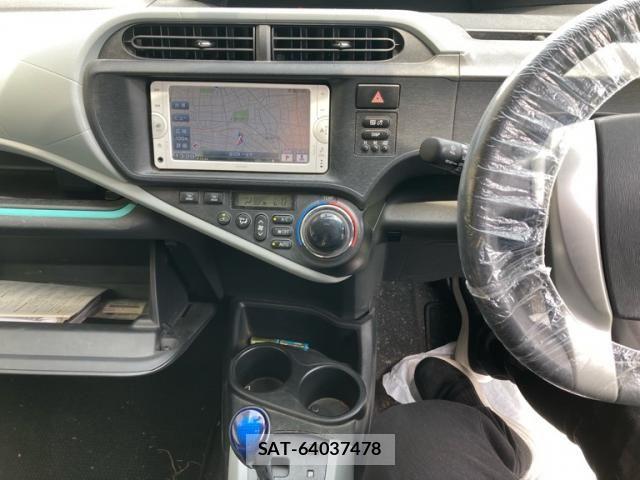 Toyota AQUA 2012-07 8098013-20
