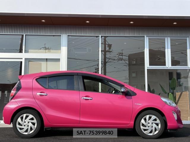 Toyota AQUA 2015-06 8097996-10