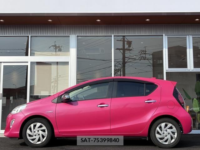 Toyota AQUA 2015-06 8097996-11