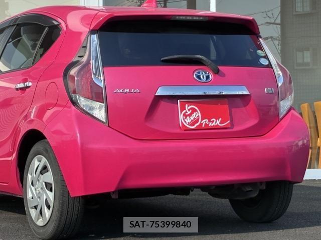 Toyota AQUA 2015-06 8097996-13