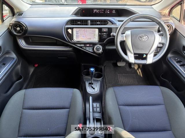 Toyota AQUA 2015-06 8097996-22