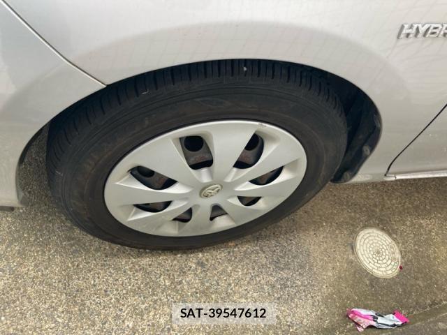 Toyota AQUA 2013-09 8098014-7