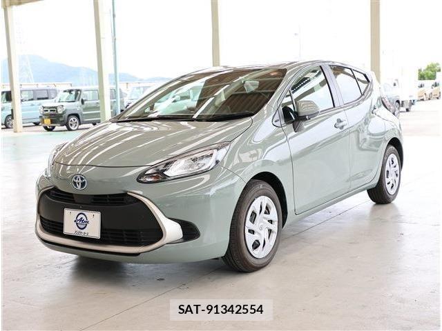 Toyota AQUA 2023-06 8097964-0