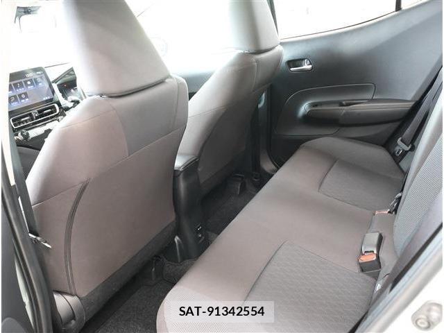 Toyota AQUA 2023-06 8097964-15