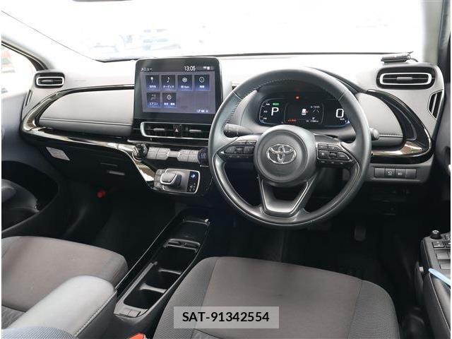 Toyota AQUA 2023-06 8097964-1