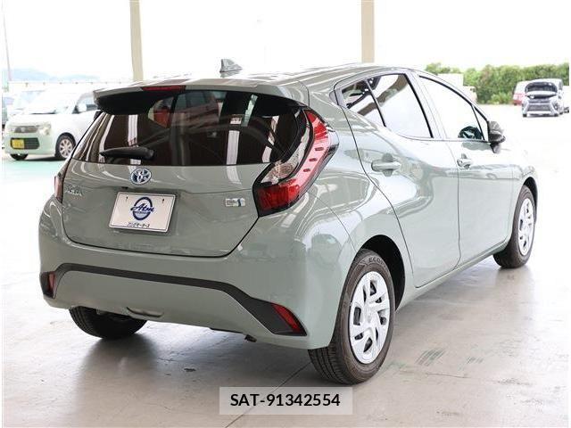 Toyota AQUA 2023-06 8097964-19