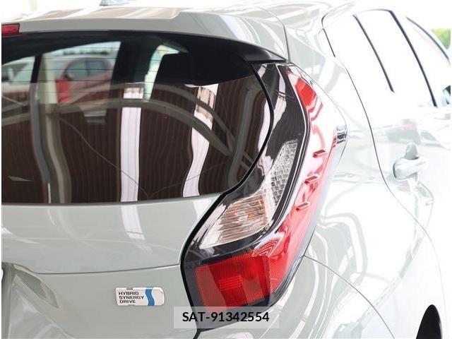 Toyota AQUA 2023-06 8097964-26