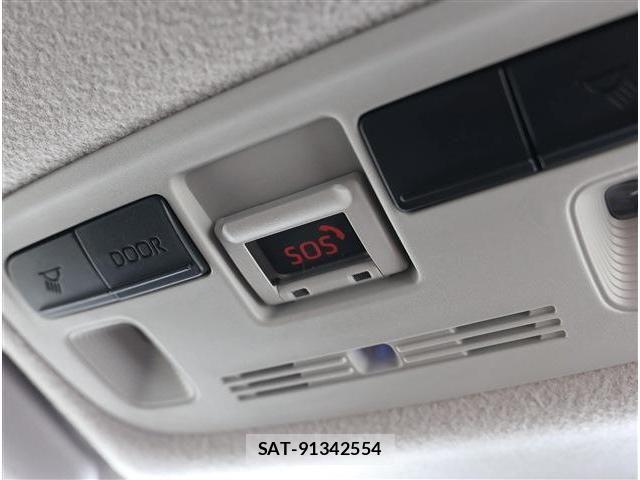 Toyota AQUA 2023-06 8097964-27