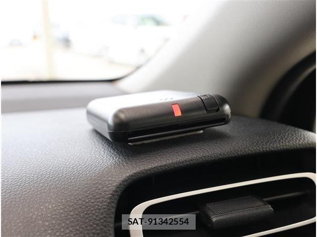 Toyota AQUA 2023-06 8097964-4
