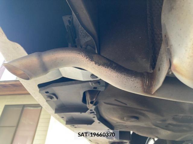 Toyota AQUA 2017-08 8097987-12