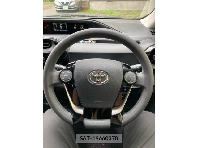 Toyota AQUA 2017-08 8097987-19