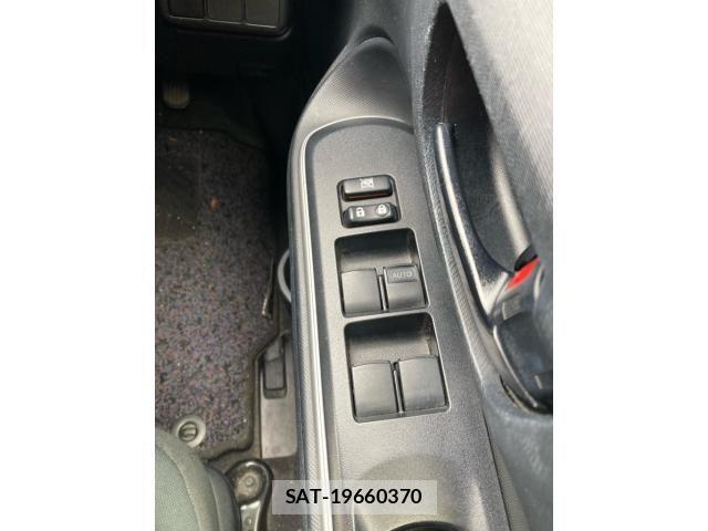 Toyota AQUA 2017-08 8097987-23