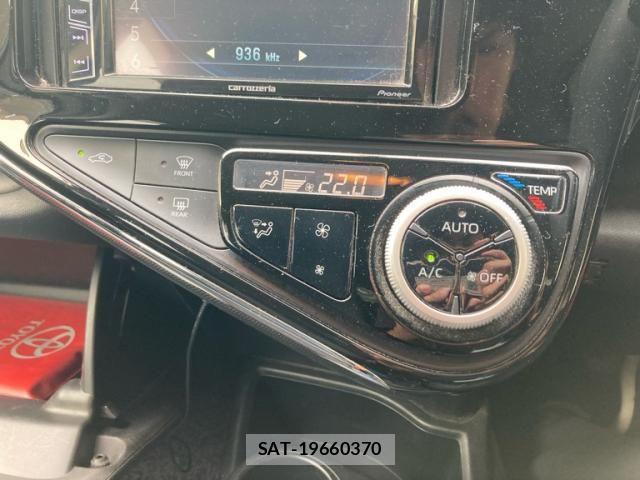 Toyota AQUA 2017-08 8097987-25