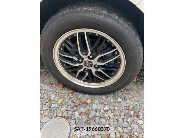 Toyota AQUA 2017-08 8097987-5
