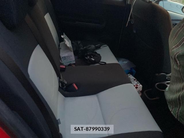 Toyota AQUA 2014-01 8097998-11