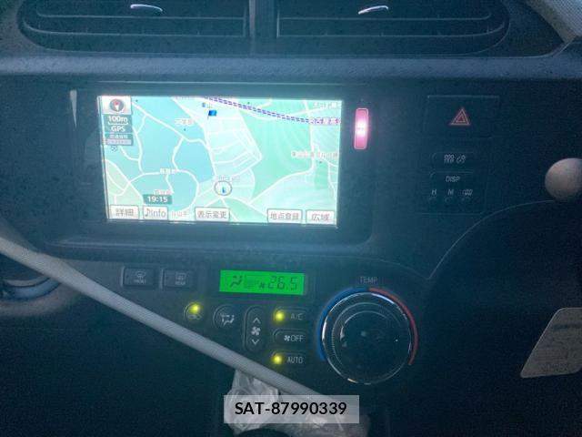Toyota AQUA 2014-01 8097998-15