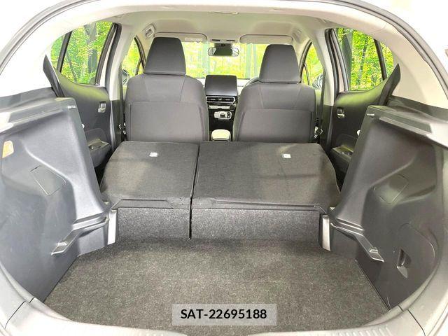 Toyota AQUA 2022-07 8097956-9